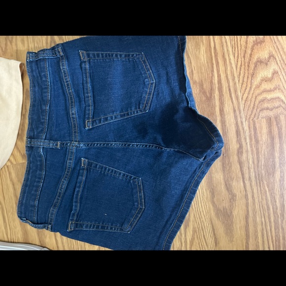 High Waisted Jean Shorts - Picture 3 of 4